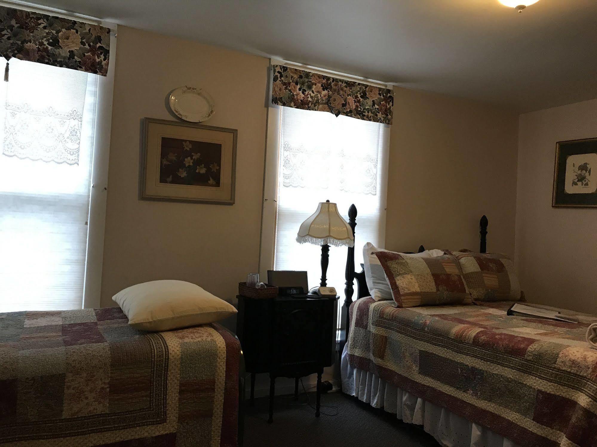 The Brewster Inn Dexter المظهر الخارجي الصورة