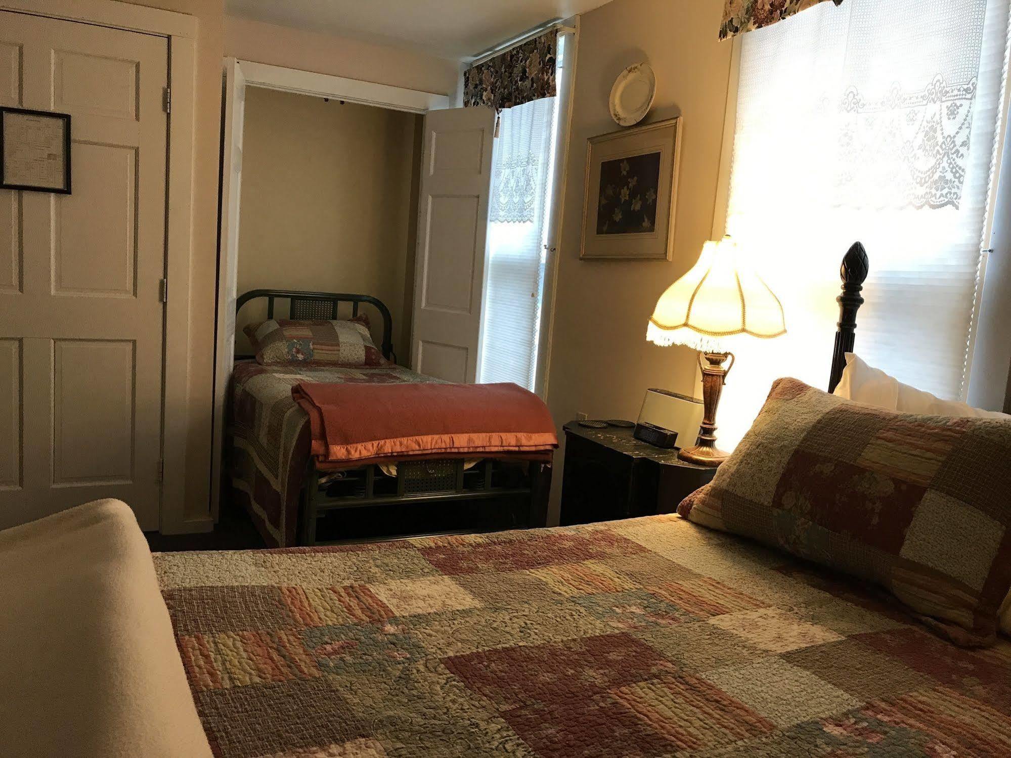The Brewster Inn Dexter المظهر الخارجي الصورة